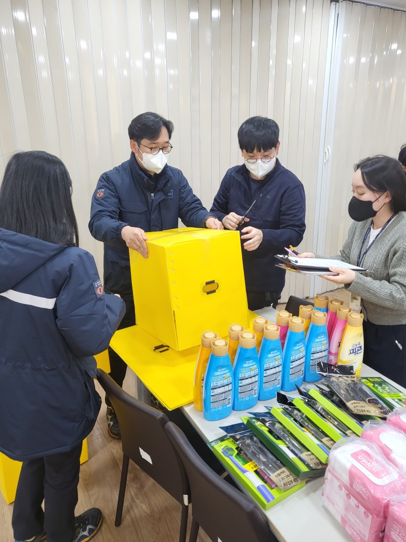 [사회참여지원X통합맞춤지원]코레일 죽전역과 밀알복지재단과 함께하는 지역사회 이웃을 위한 나눔행사 사진 2