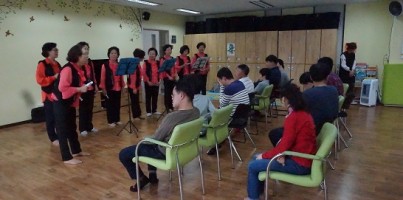 [주간보호센터] 수지노인복지관 연계 하모니카 연주 감상