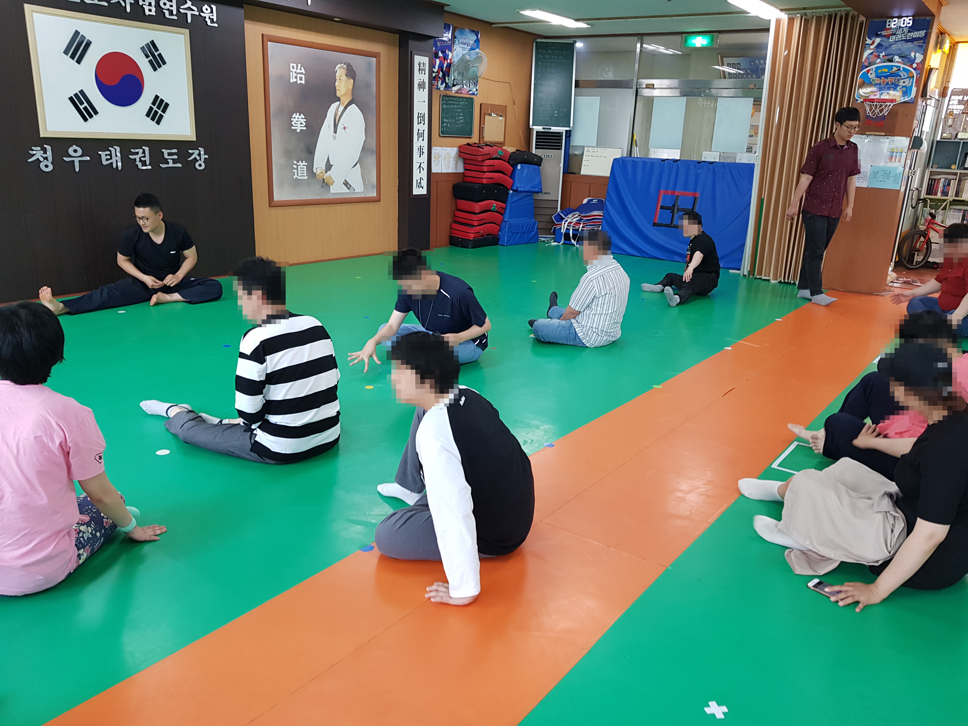 꾸미기_KakaoTalk_Moim_4z1U6R8wCVbROnIHzk6IXM4cYbfezU.jpg