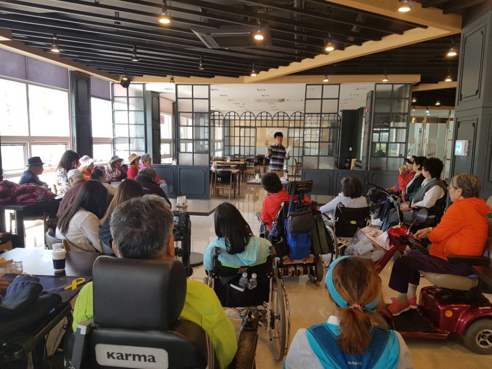 KakaoTalk_20170504_112729699_-_복사본.jpg